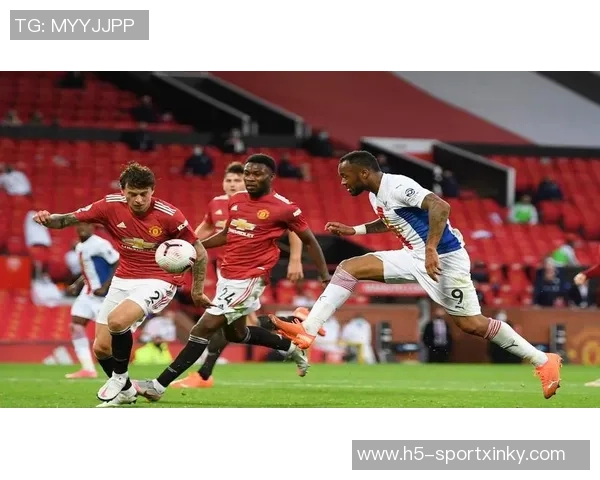 李刚仁手球送点球机会布雷斯特点球滑倒错失良机